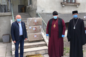 Архієпископ Нестор і єпископ Варсонофій передали Почаєву допомогу від ПЦУ
