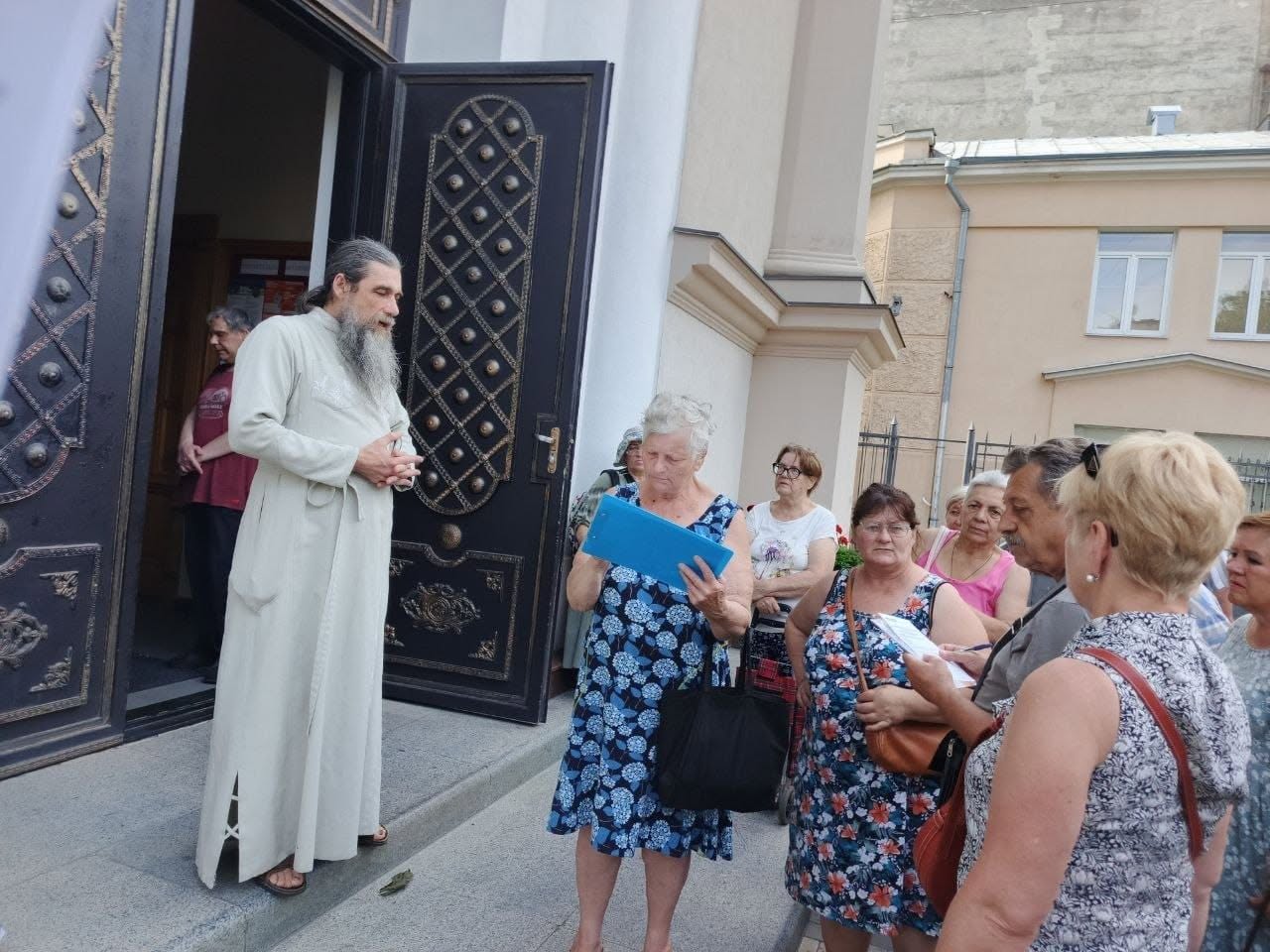 You are currently viewing Отець Димитрій (Краснобаєв) зустрівся із римо-католицькою громадою Одеси